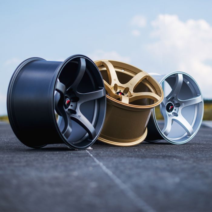 Japan Racing JR-32 18x8.5